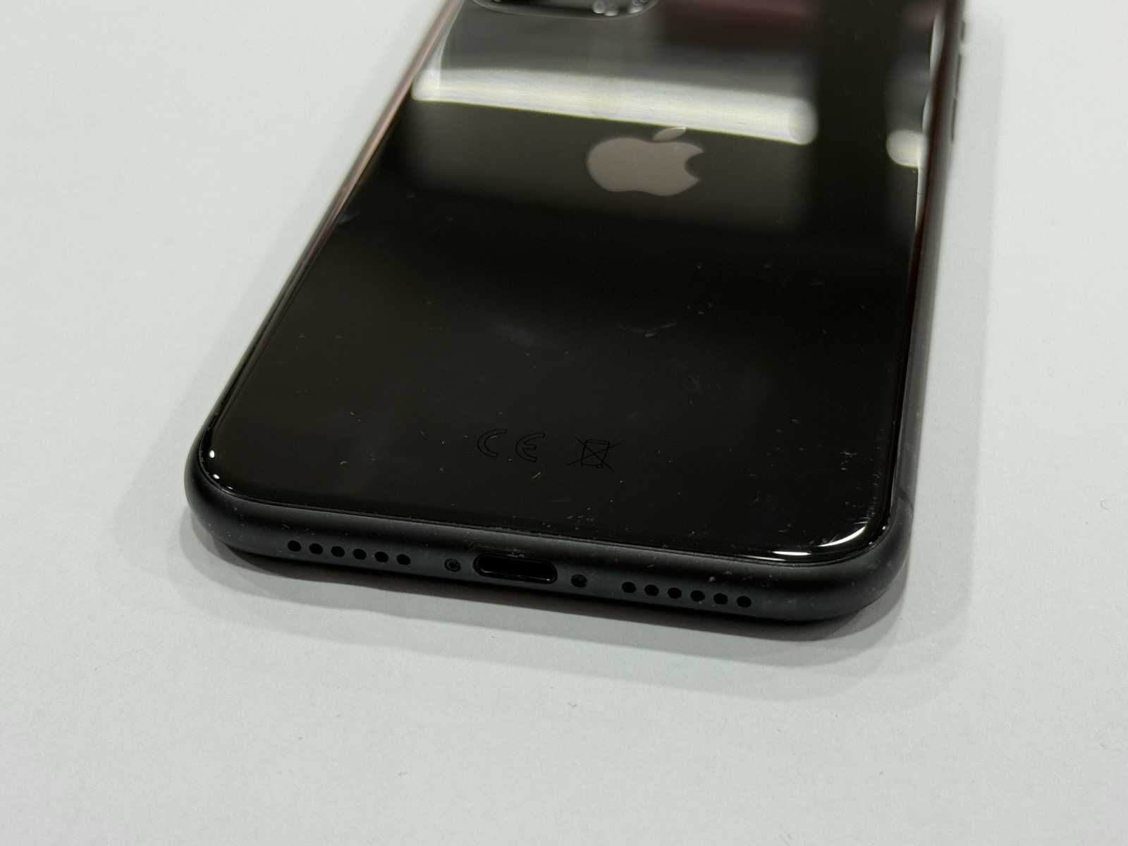 iPhone 11 – 64GB black