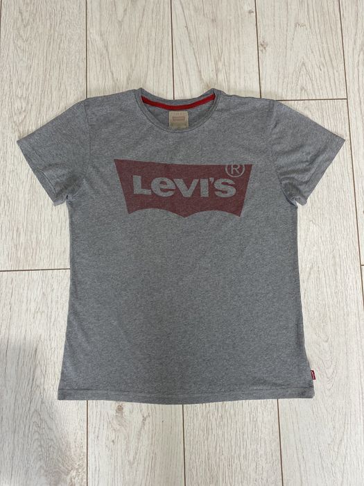 Tricou Levi’s gri