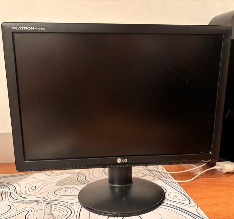 продам монитор LG