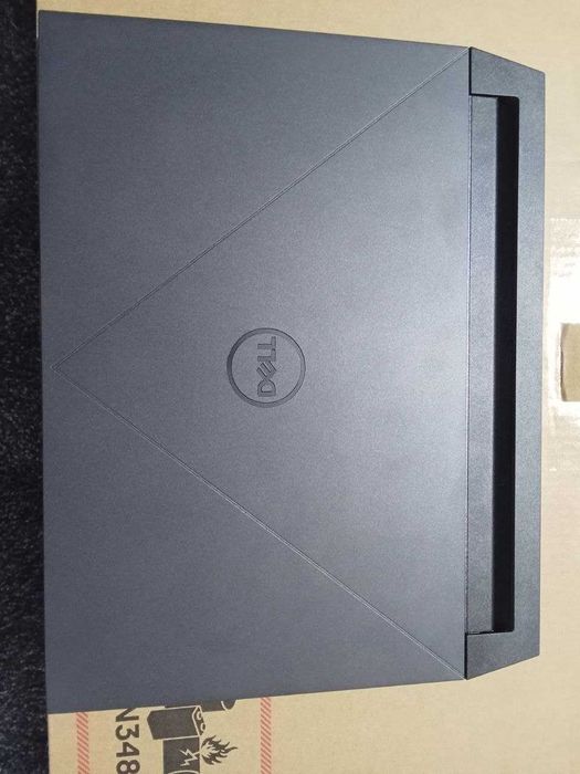 DELL I5 13 pokaleniye DDR5 8 GB videokarta 6GB