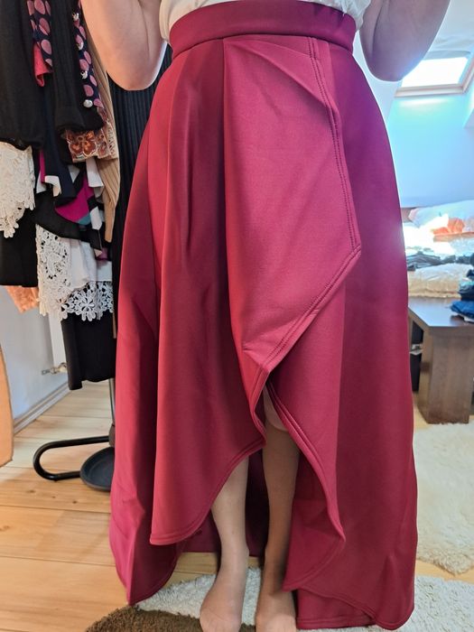 Fusta cu trena burgundy / neagra / verde inchis