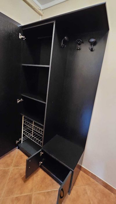 Cuier HOL cu loc de depozitare