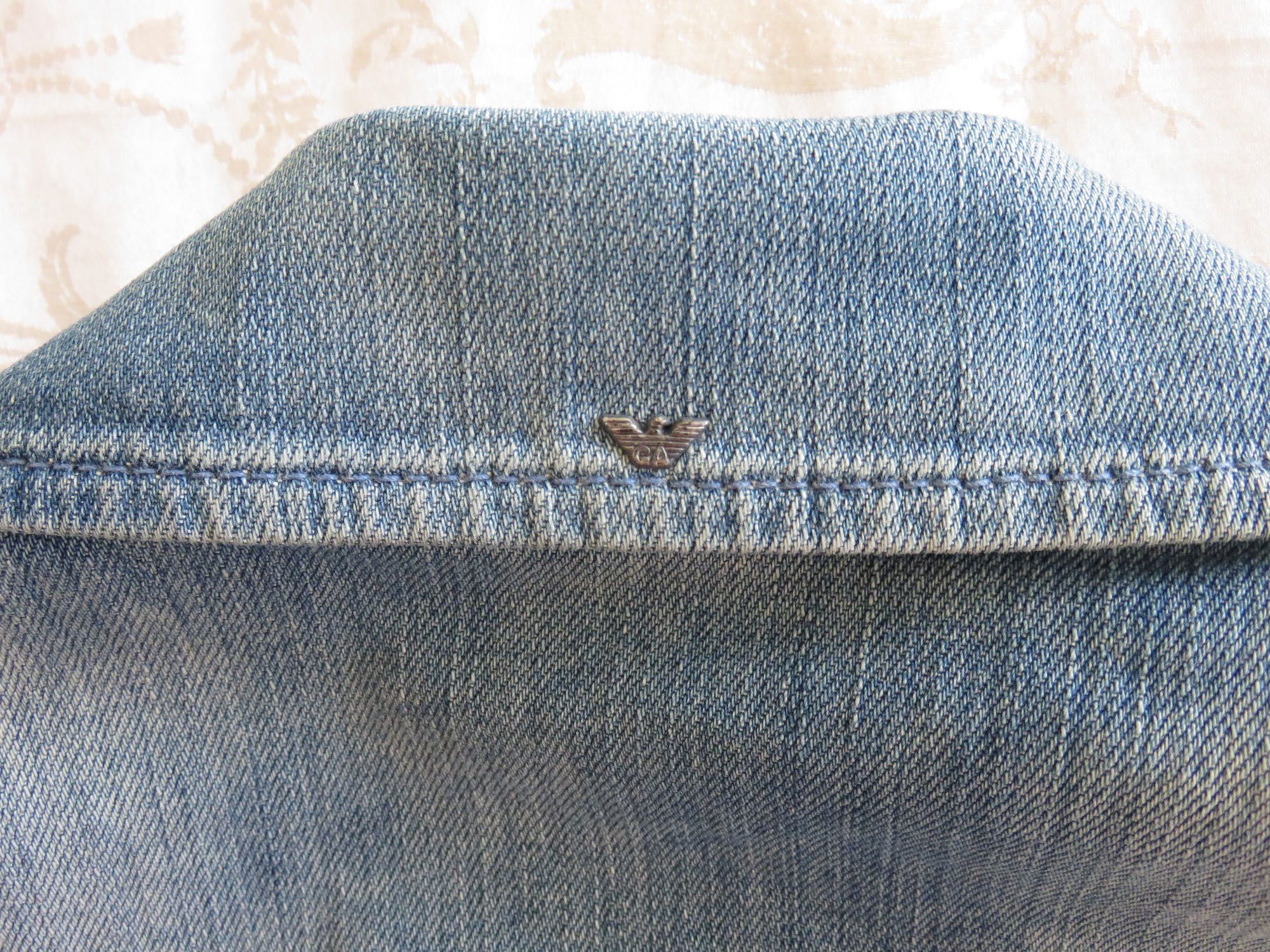 Късо дънково яке/елече Armani Jeans, S - M, ново