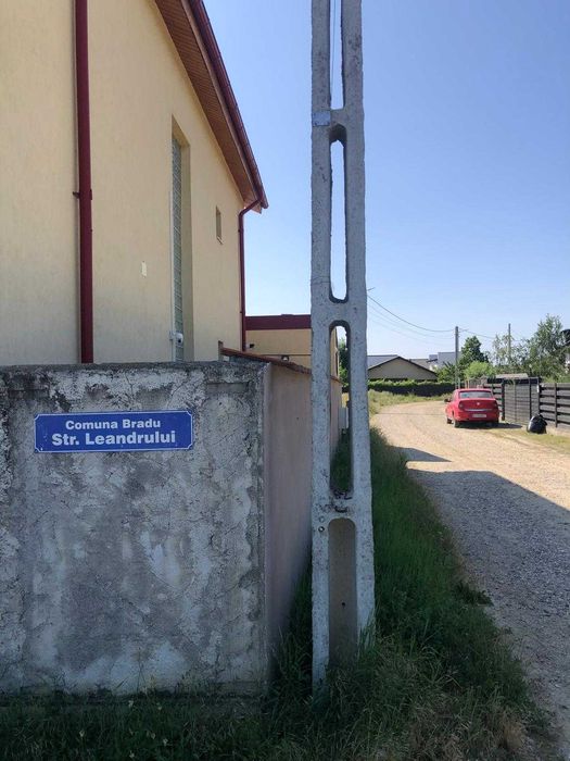 TEREN INTRAVILAN DE VANZARE (2,5 PARCELE) pentru constructie casa