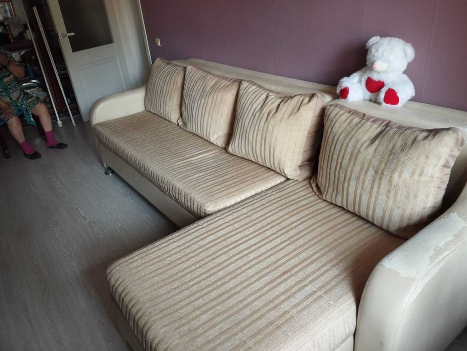 Диван в хорошем состоянии