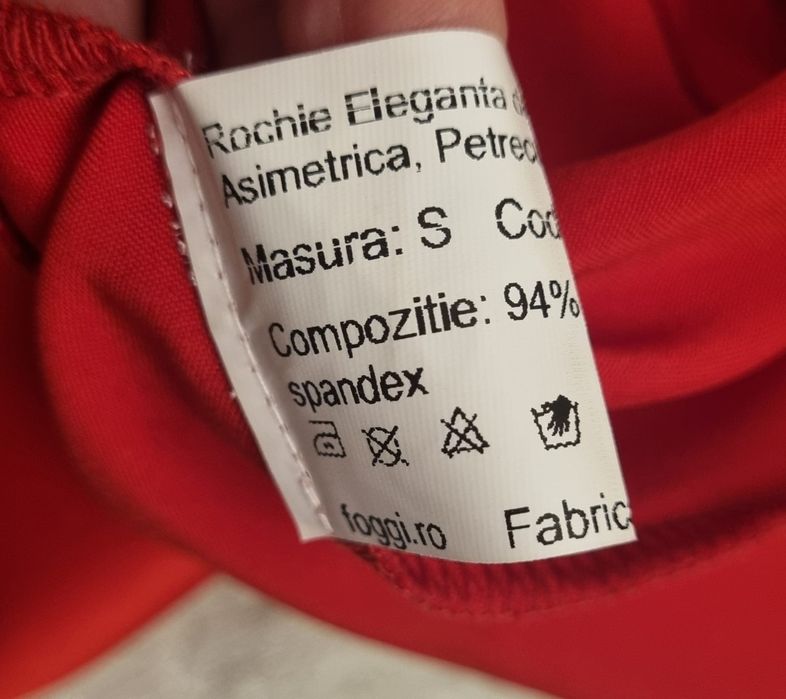 Rochie rosie eleganta