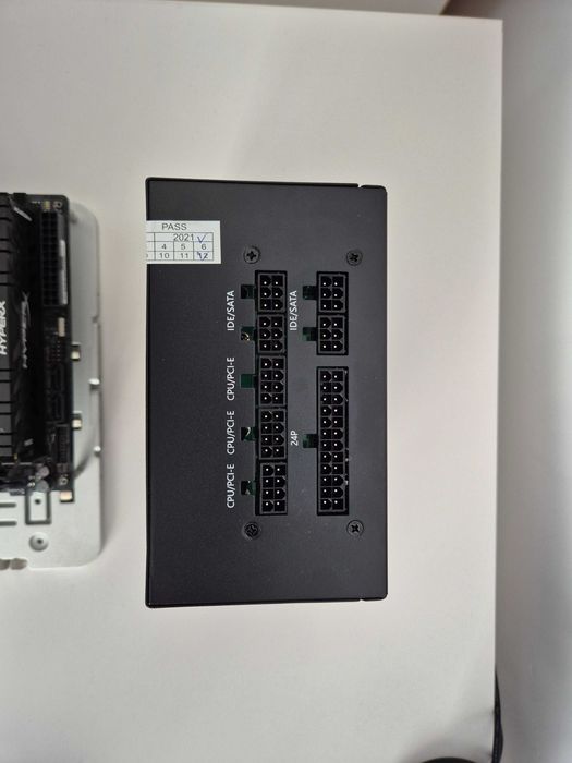 Componente Procesor i5 7400, HyperX Predator DDR4, Noctua, sursă 500