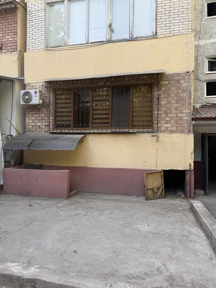 Arenda yunsobod 12 kv 3/1/4  oyilga berladi aritir turkiston metro
