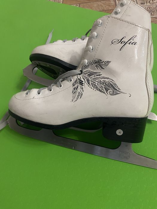 Коньки продам……….