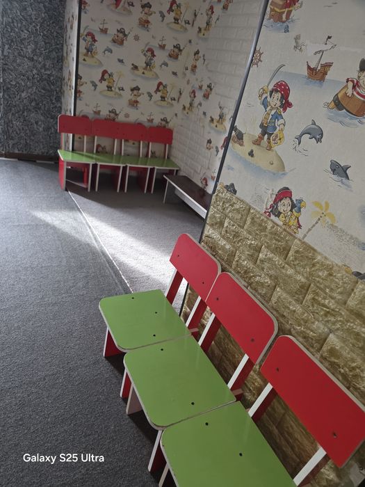 Продаётся  ёлка новогодний. Мебель  детское