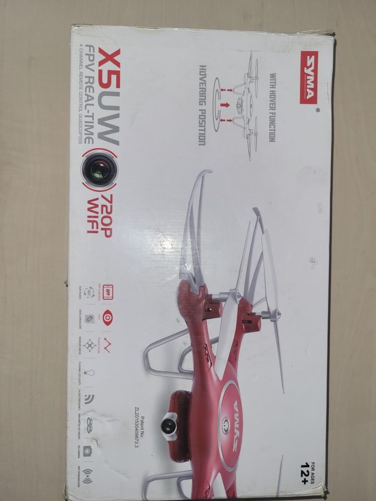 Drona Syma X5UW.