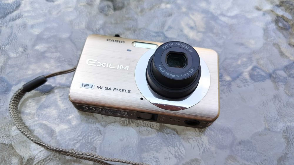Compact Digital Camera Casio EXILIM EX-Z90 Gold 12.1 Mp