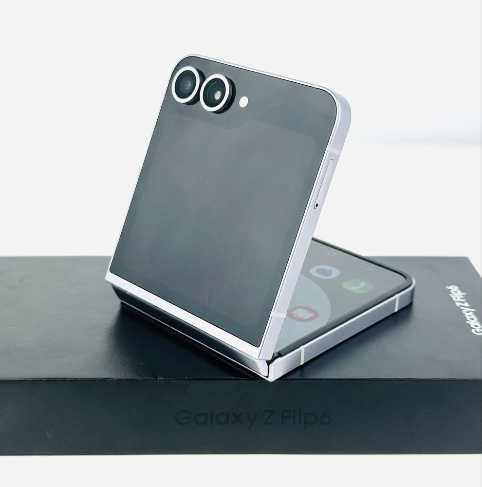 Samsung Galaxy Z Flip 6 256GB 12RAM Silver Shadow Отличен! Гаранция!