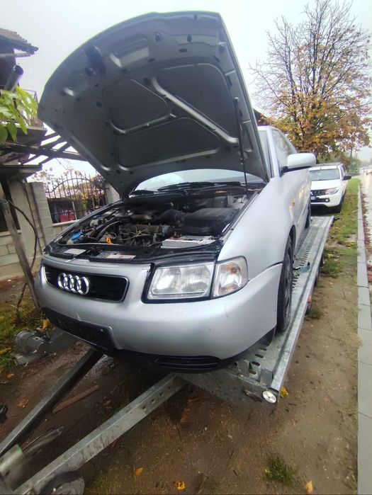 Ауди а3 1.9 110 на части