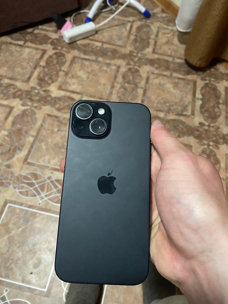 Продаю iPhone 15-й