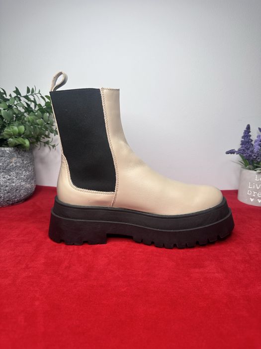 Ghete Chelsea LeGer Joselyn crem/bej și negru marimea 40