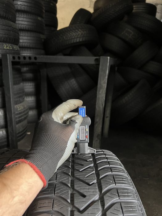 4 anvelope de iarna 185/60/15 Pirelli!