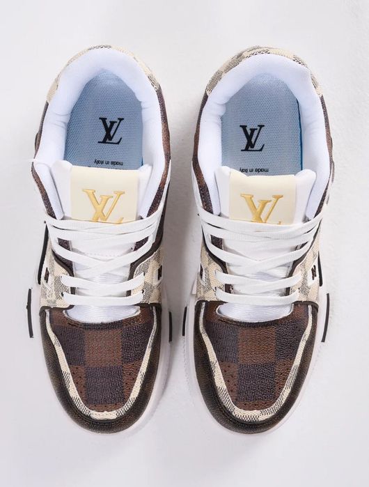 Модные кроссовки