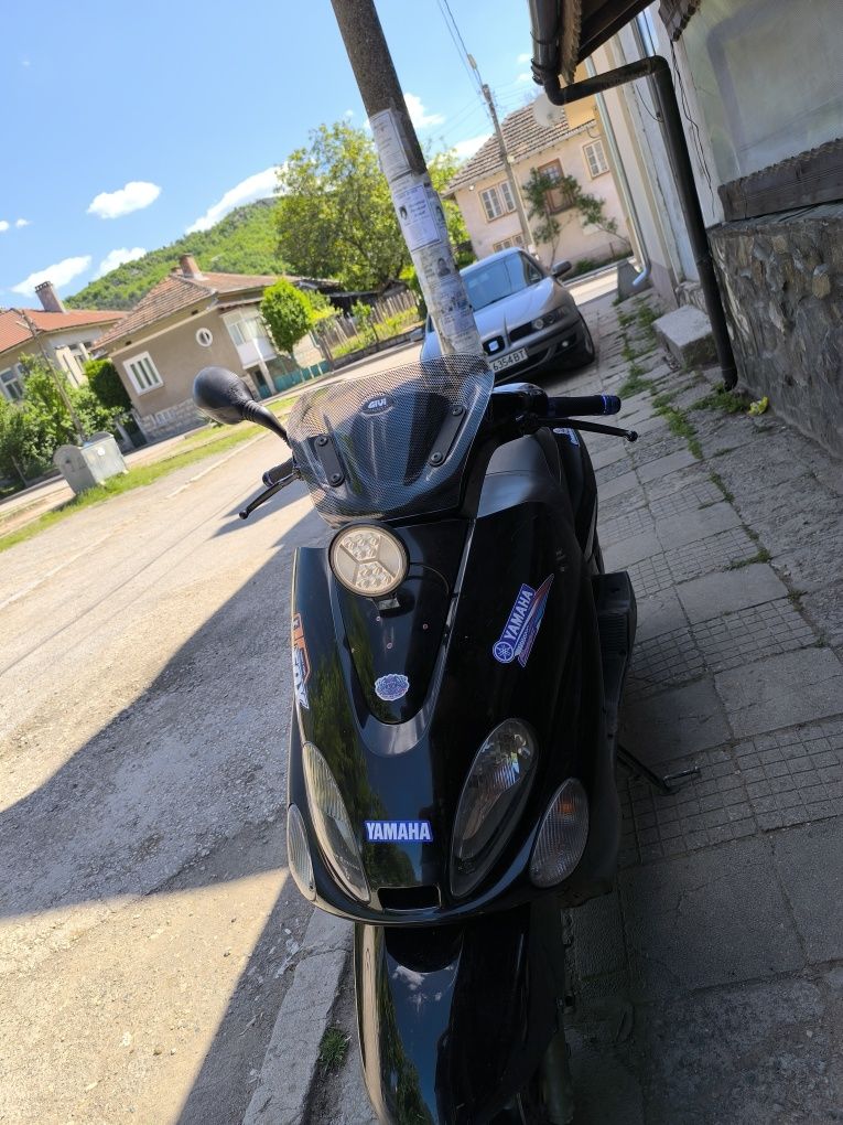 Yamaha majesty 180