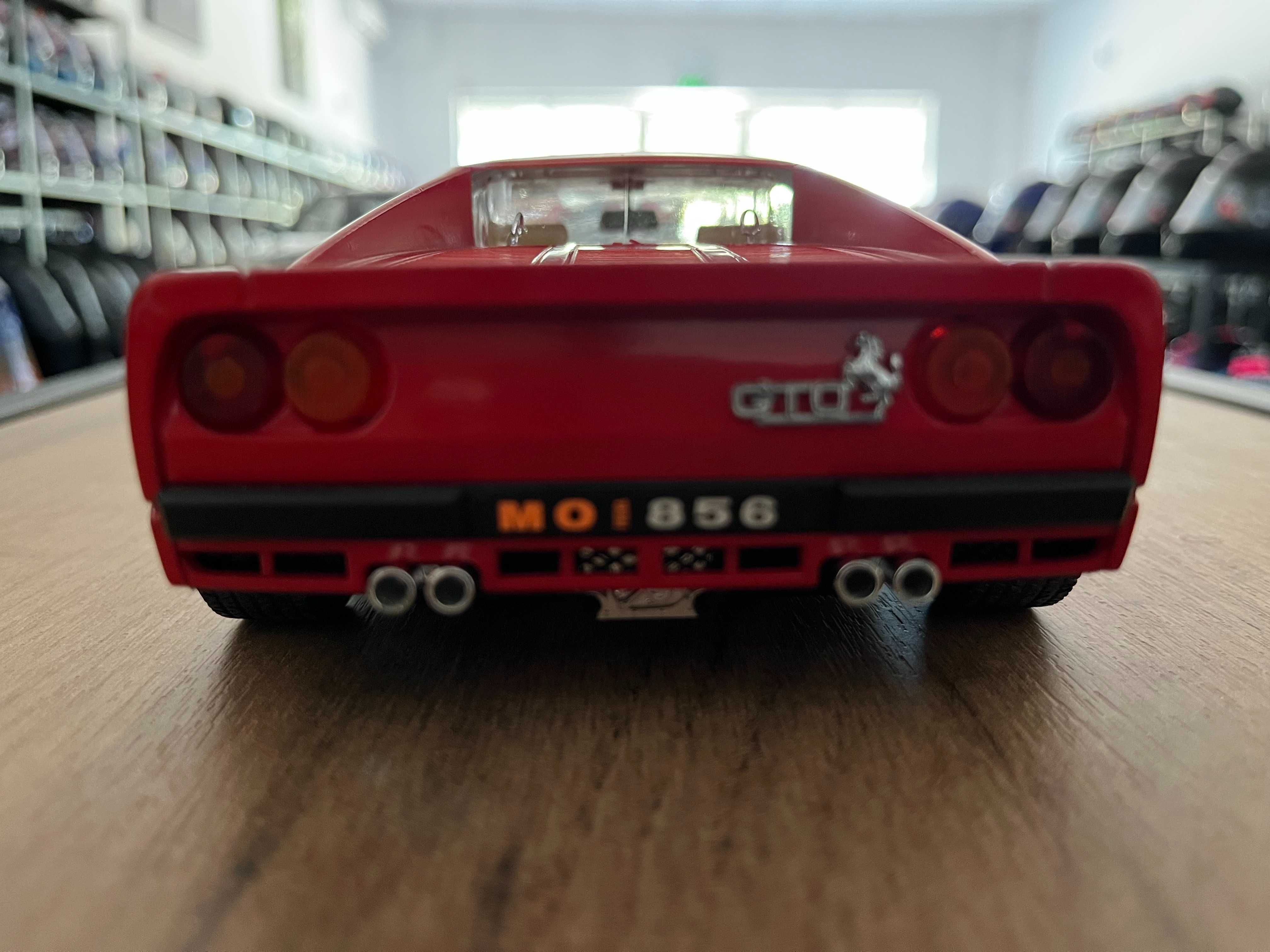 Метална колекционерска колички BBURAGO FERRARI GTO 1984 мащаб 1:18