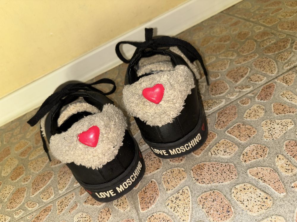 Love Moschino-оригинални обувки