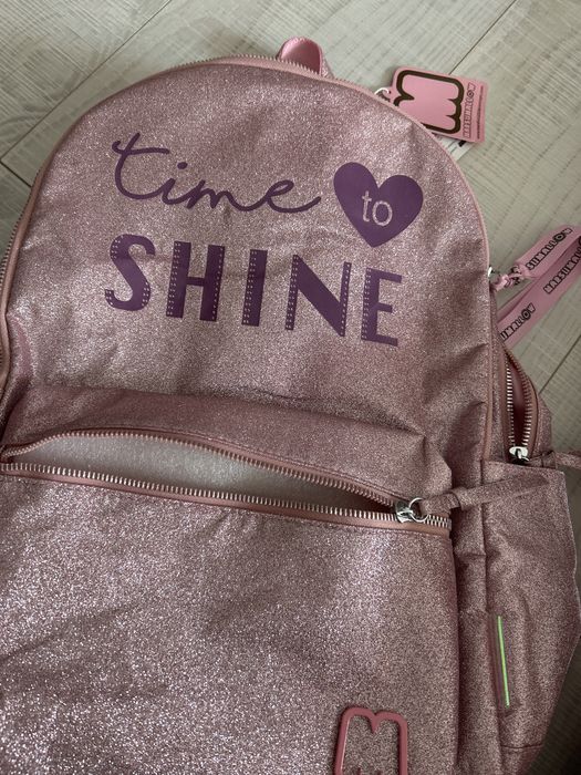 Ghiozdan roz cu sclipici