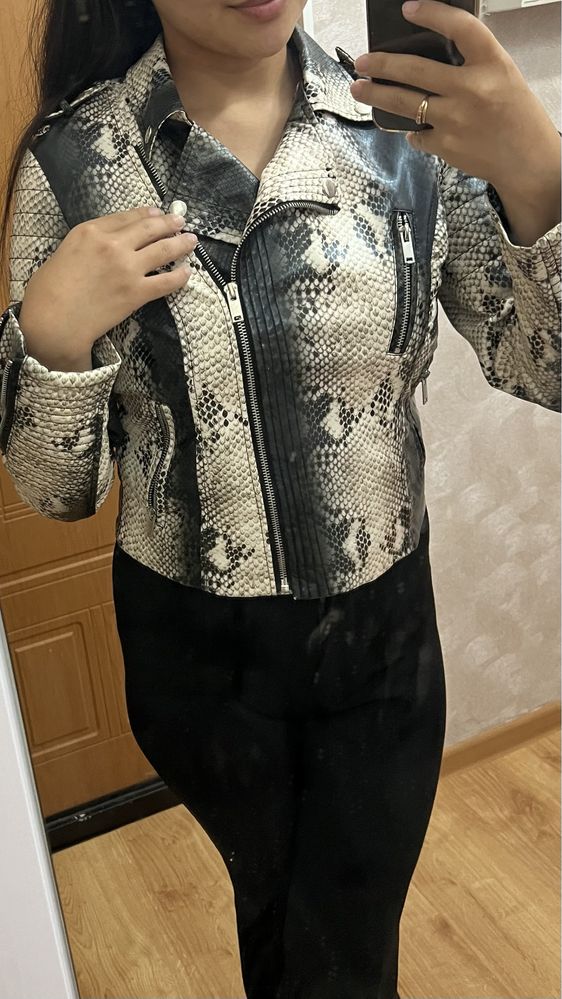 Продам кожанку экокожа