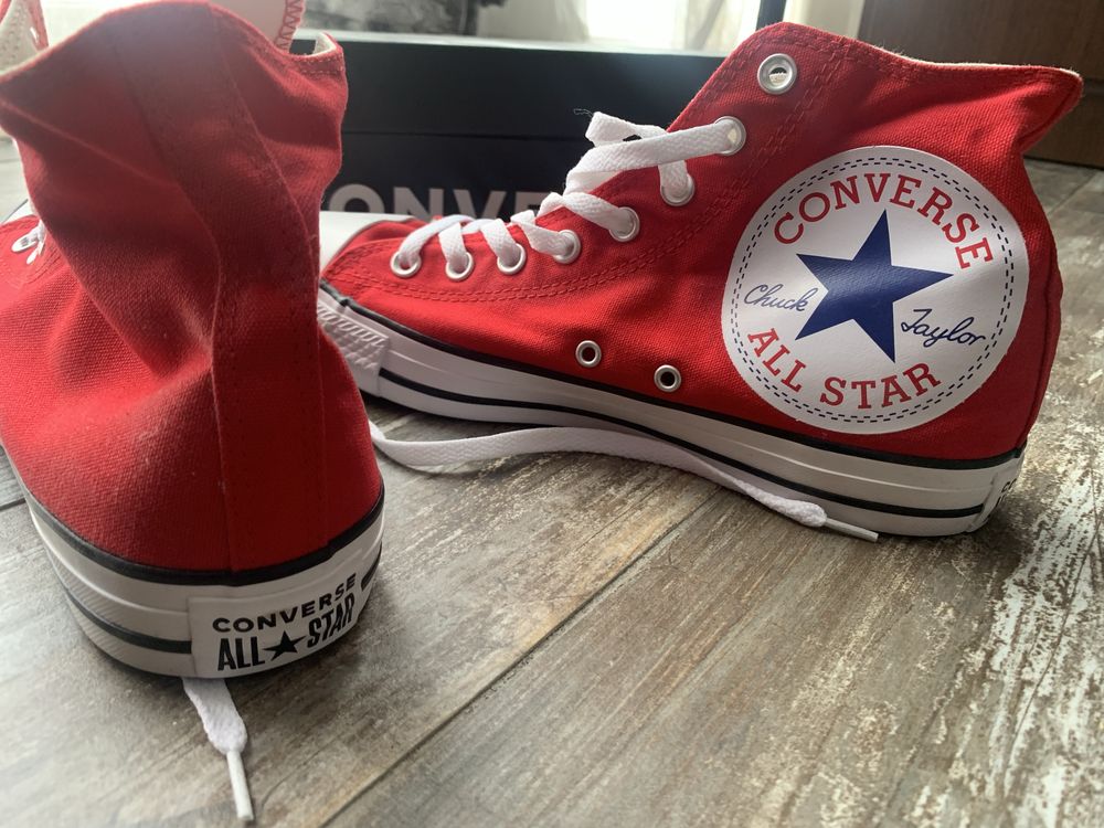 Vand tenesi Converse