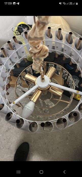 Продам люстру 2шт  и бра состояние отличн цена от 3000тг