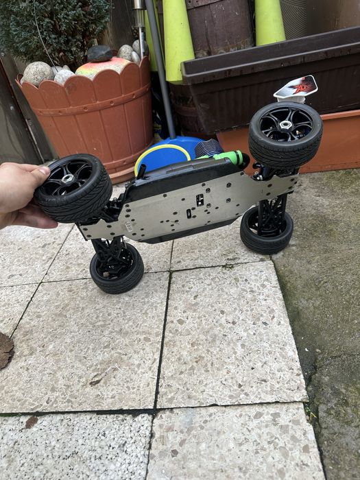 Automodel 1:8 nitro 5,2cc!