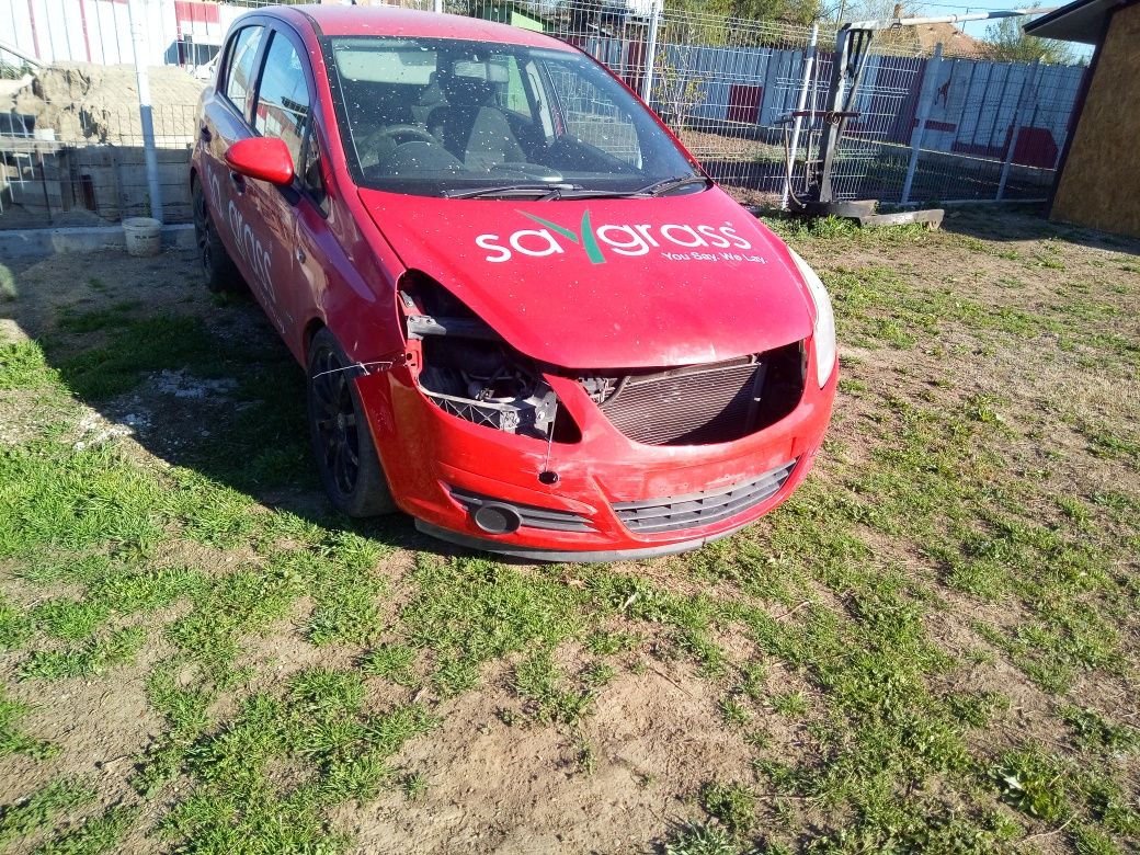 Opel CORSA D de dezmembrat