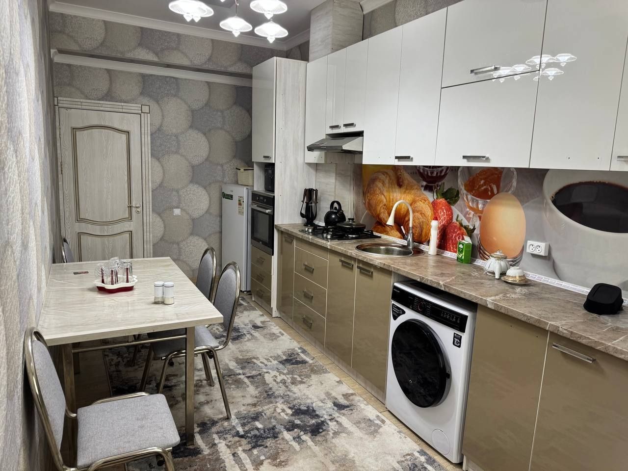 Сдаётся 3х ком квартира на 4 этаже с лифтом, ор:Мечеть Файзиобод,