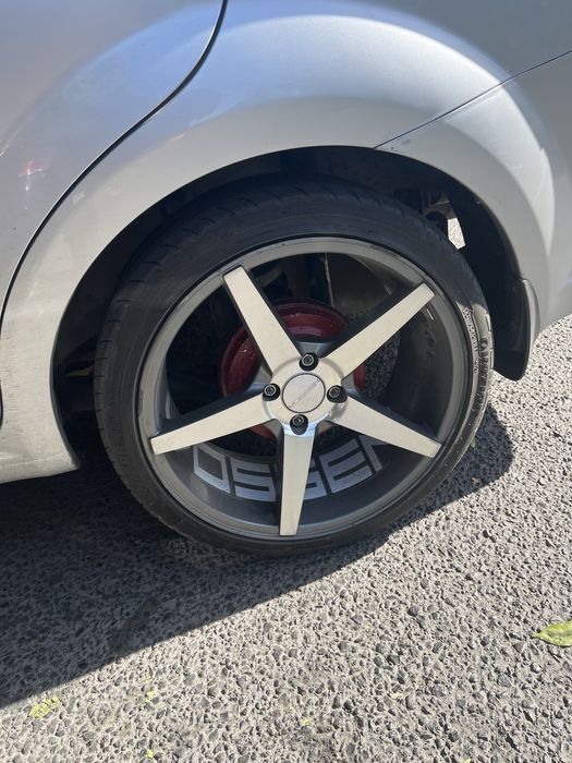 Vossen R17 4 ta diska 2 ta balon