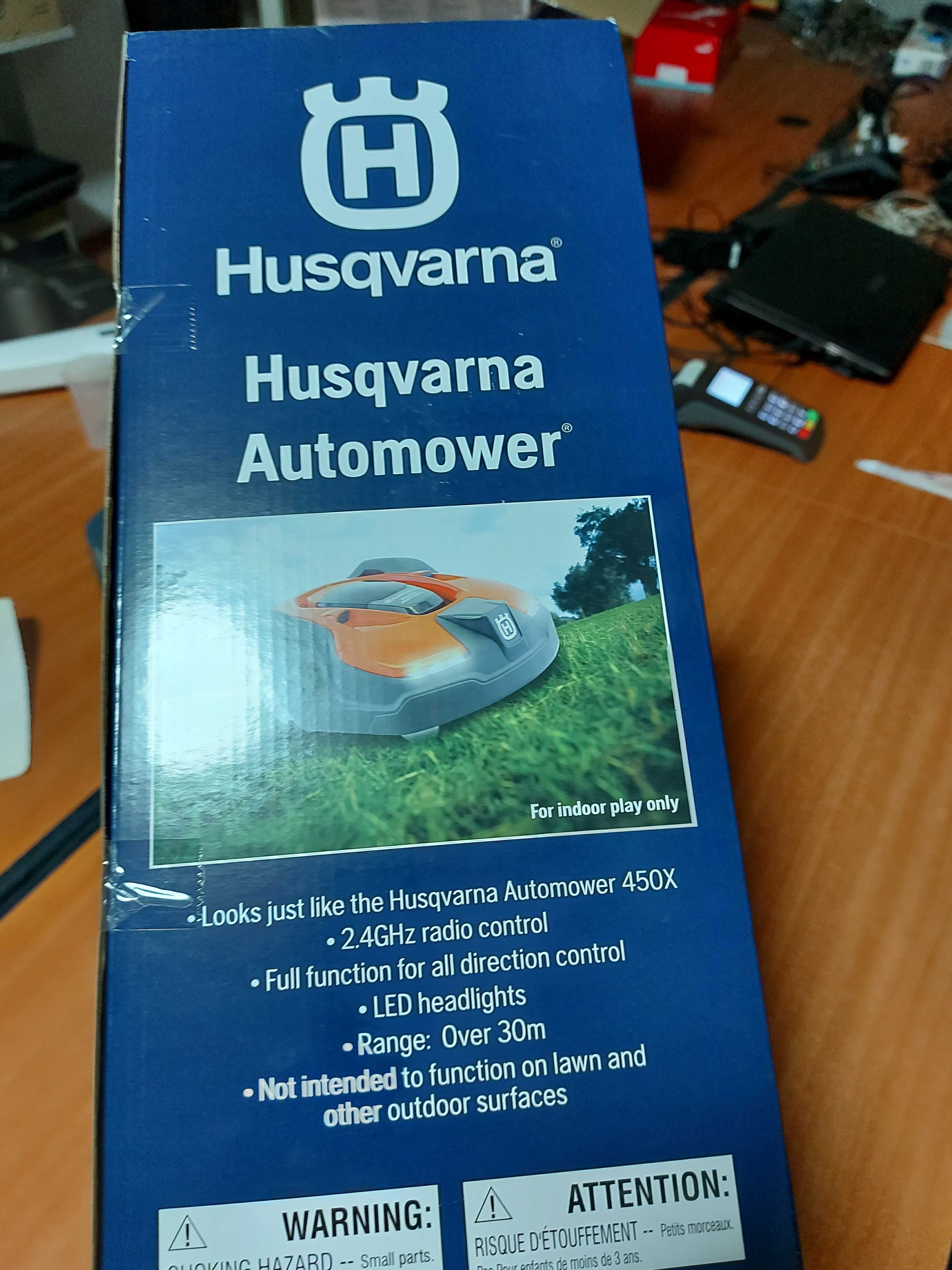 Jucarie robot tuns iarba cu telecomanda Husqvarna