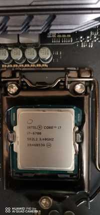 Intel i7 6700 impecabil.