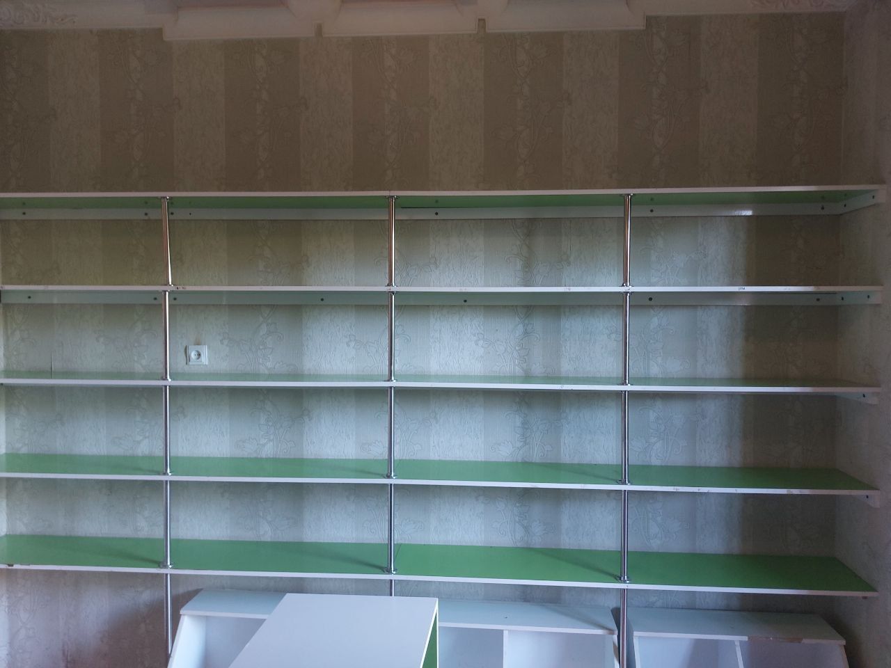 Magazin uchun jixozlar yangidek kafolati bilan