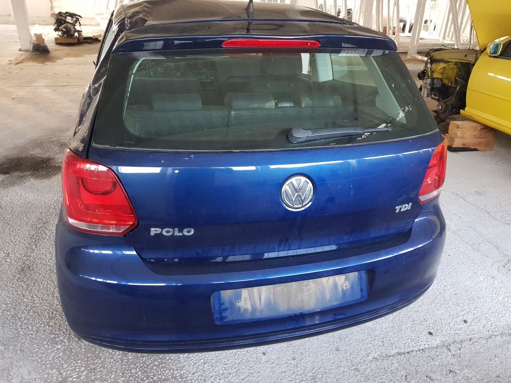 Dezmembrez vand piese  vw polo , 1.6 tdi,  CAY , euro 5 , 130000km