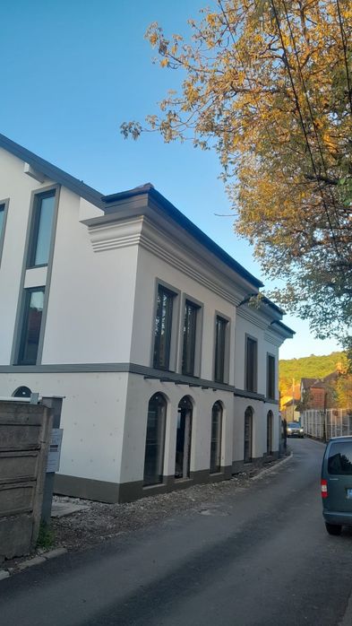 Apartamente noi in zona centrala (centru istoric / parc)