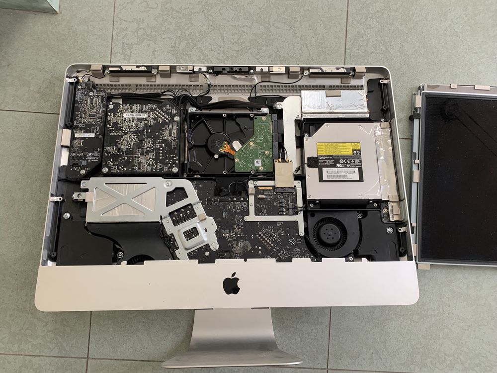 Apple iMac 21,5-Inch, Core i3- 3.06 (Late 2010-2011) ЦЯЛ за ЧАСТИ