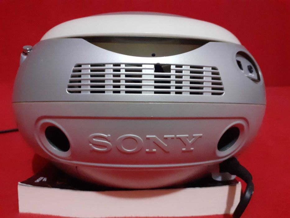 Radio CD-Player Casette-Recorder Stereo HI-FI SONY CFD-E95L