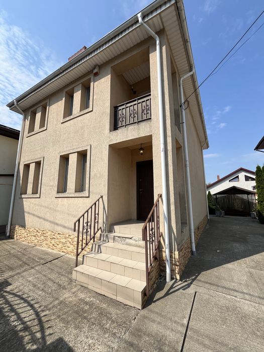 Vand casa S+P+1E-Calea Galati(Islaz)