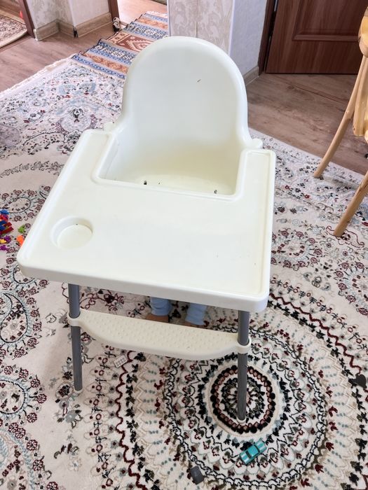 Столик для кормление