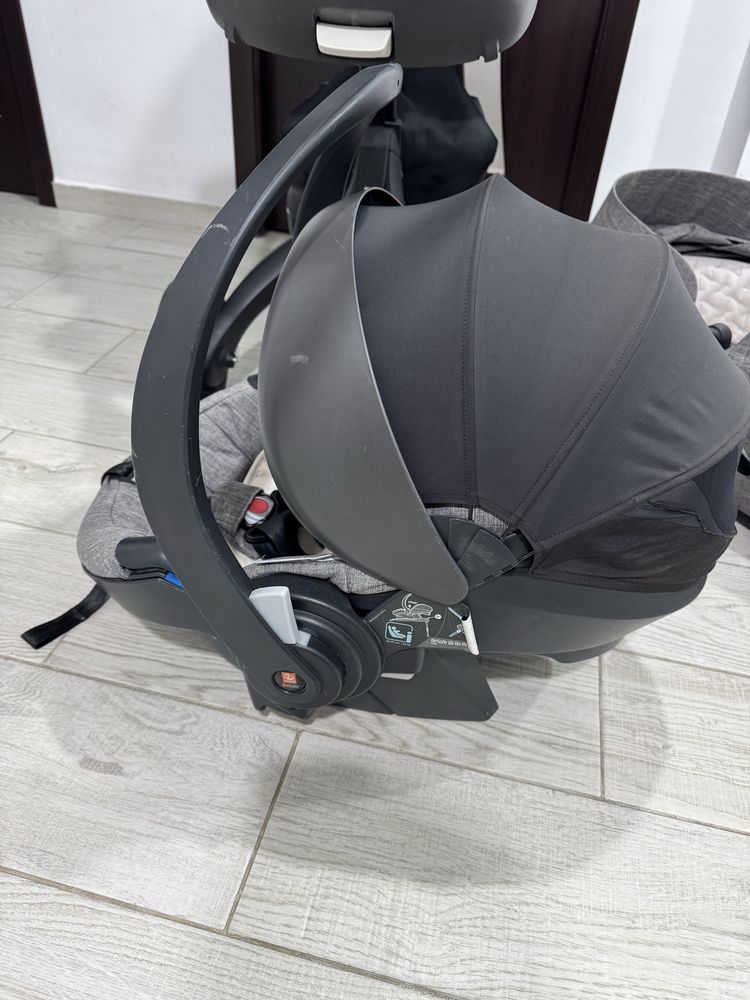 Stokke Xplory V6 gri cu insertii maro 3 in 1