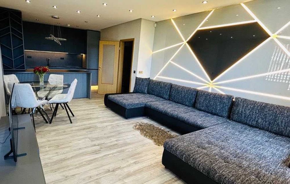 Продава се Тристаен апартамент в Балчик - 139 кв.м за 756 €/кв.м - Снимка #2