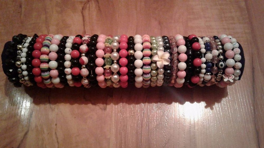 Ръчно изработени гривни