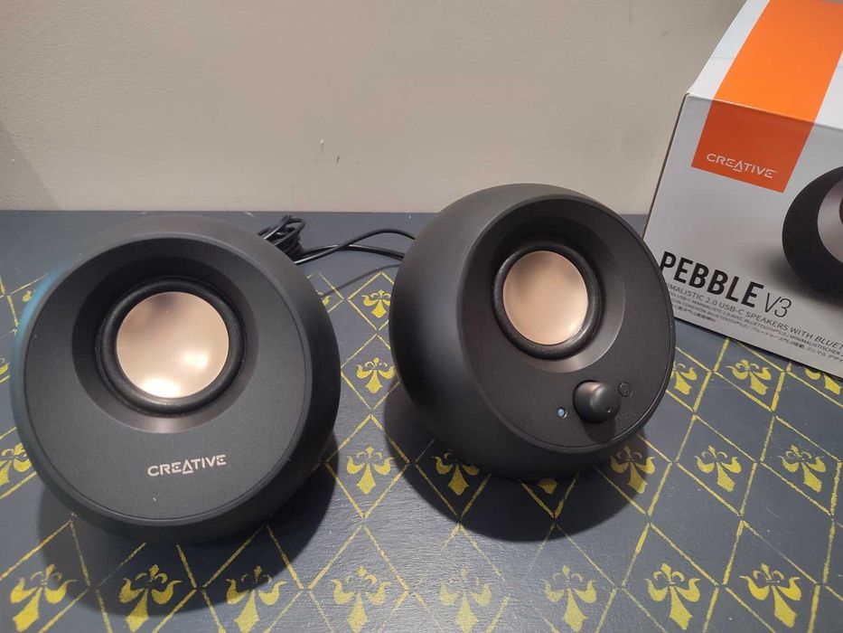 Creative Pebble V3 ,Bluetooth, Бял,Черен/Аудио продукти,12 м.гар