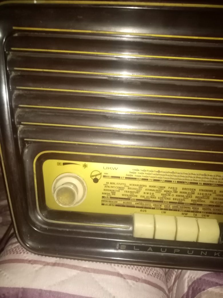 Винтидж лампов радиоапарат 1954г