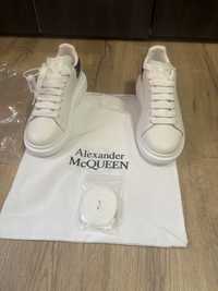 Alexander McQueen calitate top