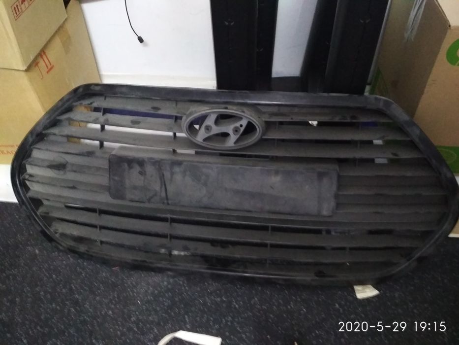 Продам решетку радиатора hyundai veloster turbo