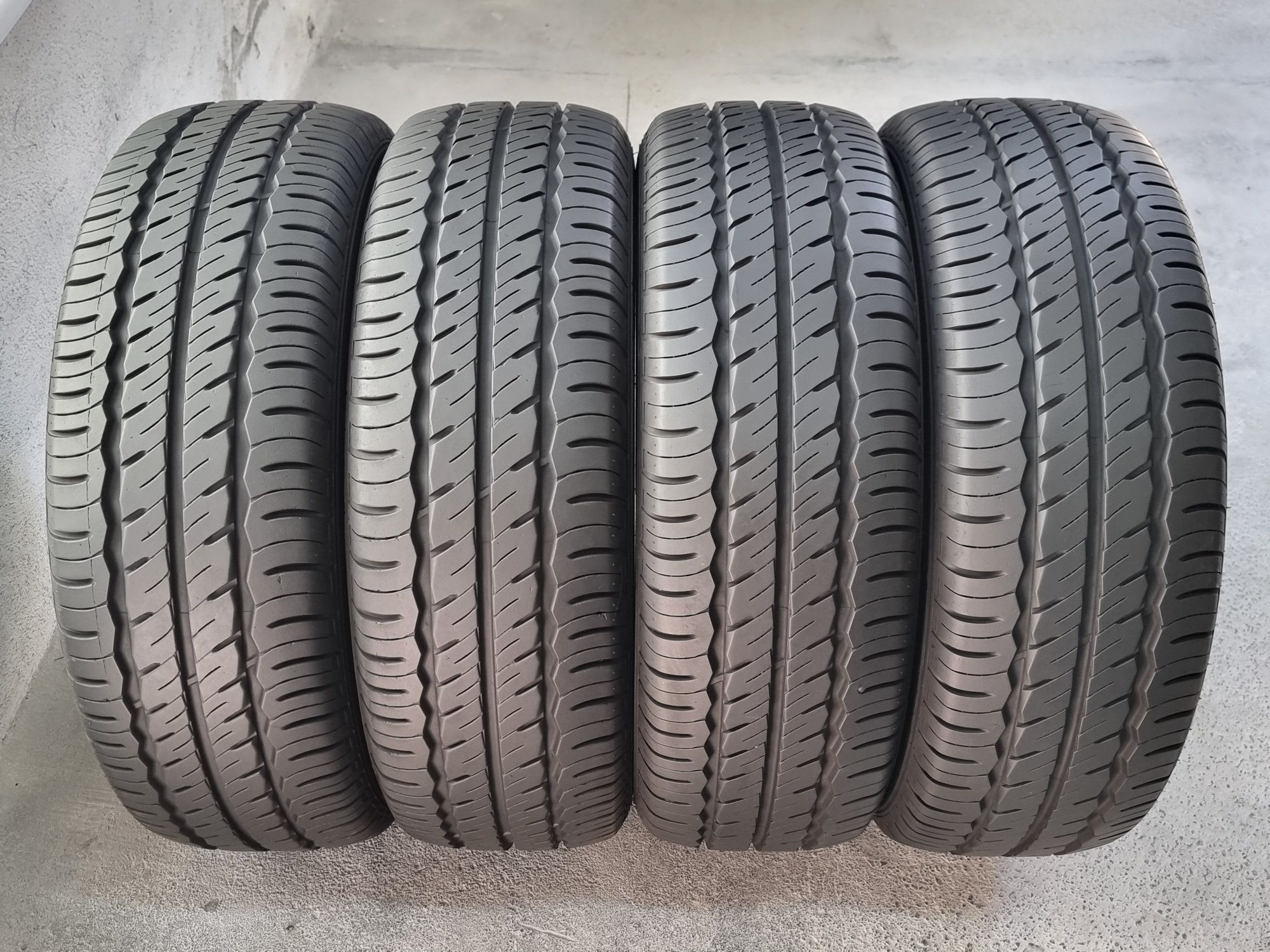 "Dot 23-24" 215/65/16 C Laufenn 4Броя: 420лв 8мм Като Нови